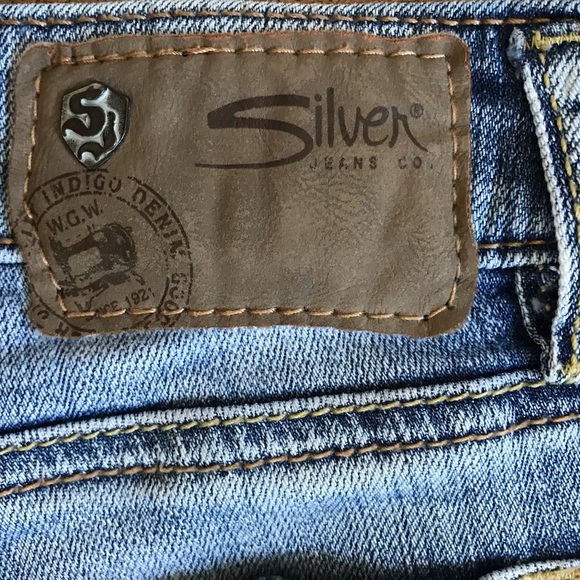 Vintage Y2K Era Silver Jeans The November Short Size 6 Light Wash Cut Off Denim - Picture 3 of 12